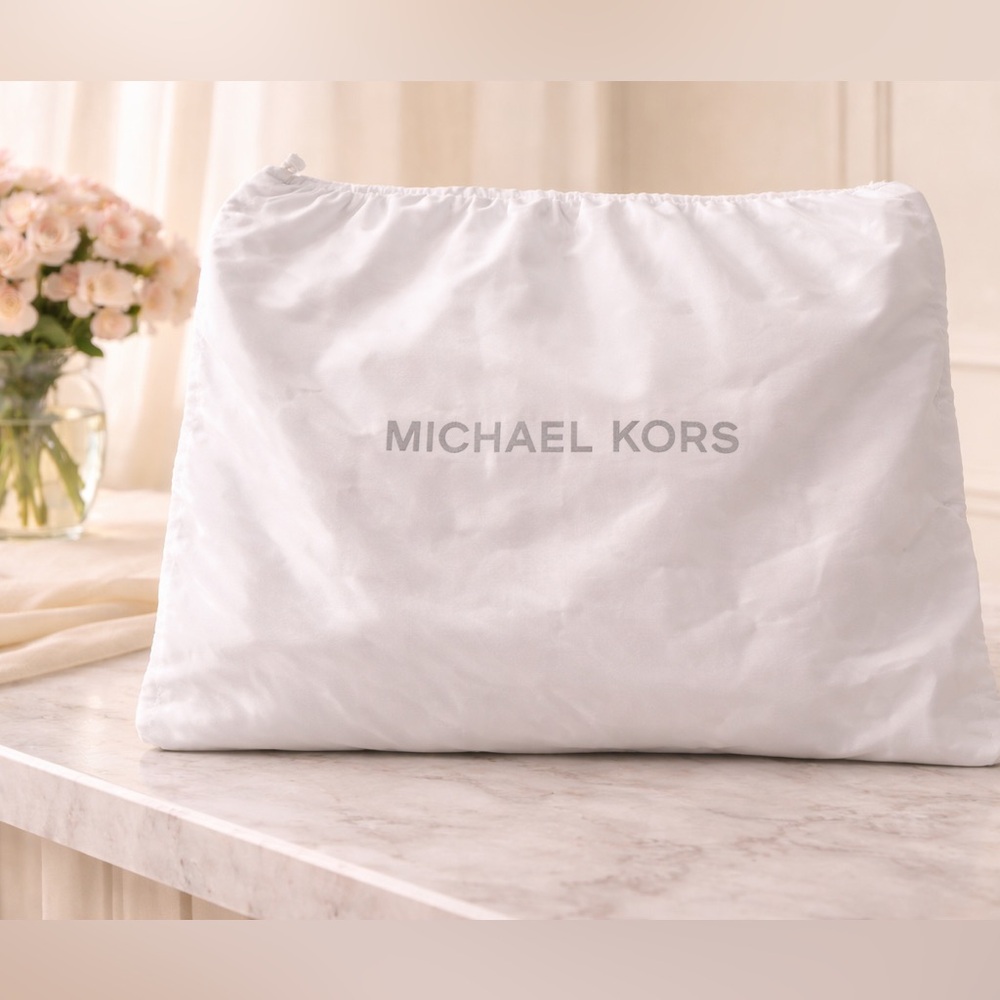 Michael Kors 🤍 NWOT 3FER- Navy Blue Tote Bag and Wallet Set with Dust Bag - Picture 3 of 12